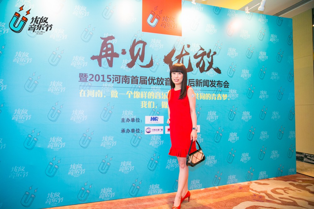 美女主播佳音！
