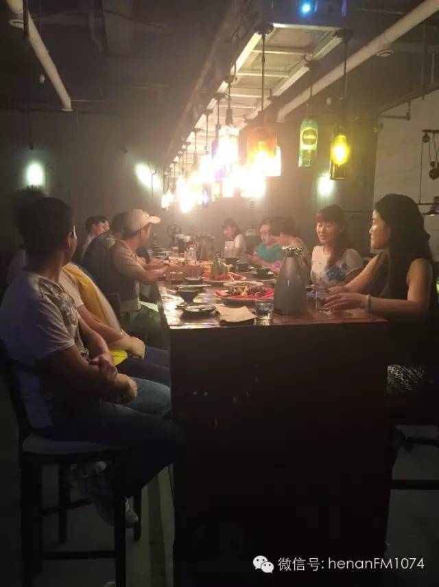 他們在干什么？