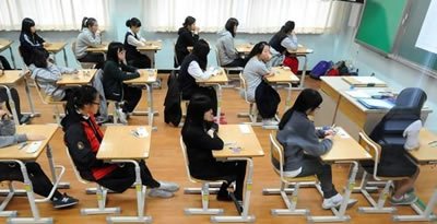 　藝術(shù)生不僅需要專業(yè)課優(yōu)秀，文化課成績也必須達標