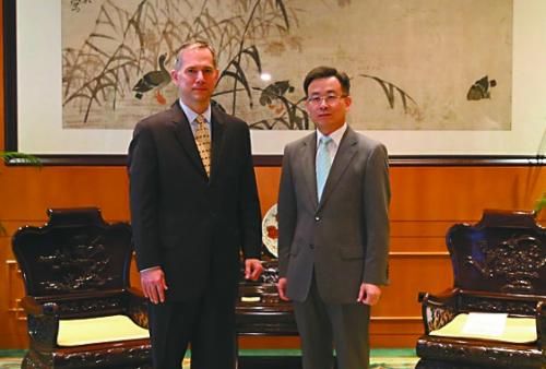 27日,中國外交部駐港特派員宋哲會見夏千福。