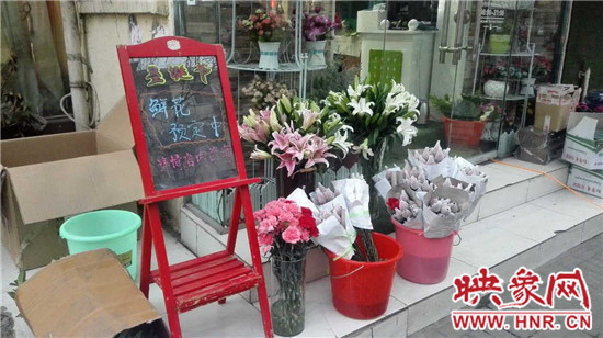 玫瑰、氣球翻倍漲價