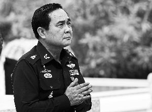 8月21日，巴育在泰國春武里府出席軍方活動。 新華社發(fā)