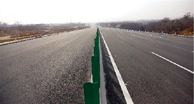 鄭上快速路工程建設(shè)已進(jìn)入收尾階段。