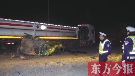 昨日下午，鄭平路與107國(guó)道并線處突發(fā)車禍，造成鄭平路擁堵兩個(gè)多小時(shí)