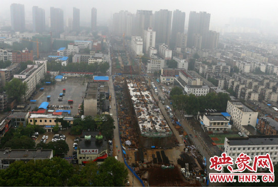 明年春節(jié)前高架橋部分道路將建成通車。