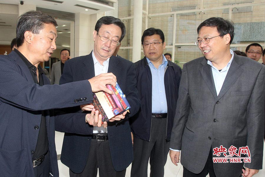 河南省委書記、省人大常委會主任郭庚茂視察河南電視臺 東方今報記者沈翔 劉棟杰/攝