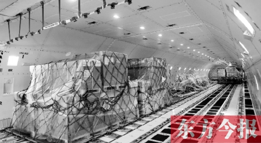 “鄭盧”貨運(yùn)航線正式開(kāi)通 鄭州航空將形成雙貨運(yùn)基地