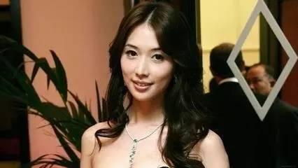 宋丹丹一條微博疑似又把林志玲陳冠希罵戰(zhàn)推向新高度！
