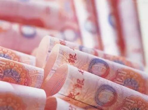 對增收潛力大、帶動能力強的7大群體（技能人才、新型職業(yè)農(nóng)民、科研人員、小微企業(yè)創(chuàng)業(yè)者、企業(yè)經(jīng)營管理人、基層干部隊伍、有勞動能力困難群體）實施激勵計劃，推出差別化收入分配激勵政策，帶動城鄉(xiāng)居民實現(xiàn)總體增收。