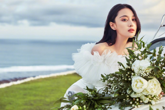 張馨予的婚紗成了淘寶爆款，知道價(jià)格后讓人大跌眼鏡！