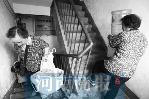 鄭州2萬多棟舊樓需加裝電梯 相關(guān)政策允許嗎？