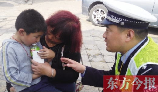昨日，5歲的男孩獲救后，向民警講述被拐經(jīng)過。
