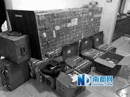 　馬超群家中金條清點現(xiàn)場。C FP圖片