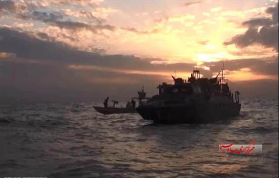 圖為被伊朗俘獲美軍艦艇。