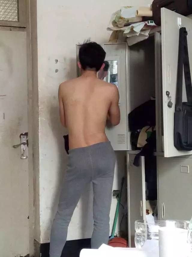 這個(gè)學(xué)校的男生宿舍火了！女同學(xué)都喊著要嫁