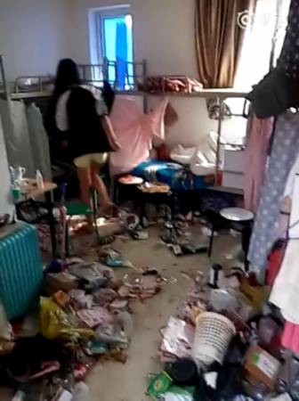 這個(gè)學(xué)校的男生宿舍火了！女同學(xué)都喊著要嫁