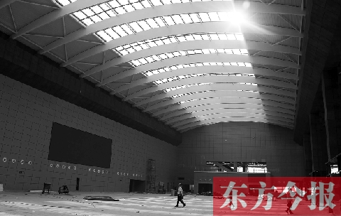 作為高鐵鄭州東站最重要的配套工程，鄭州綜合交通樞紐公路客運(yùn)站的裝修工作即將完成，預(yù)計(jì)今年9月底與鄭州